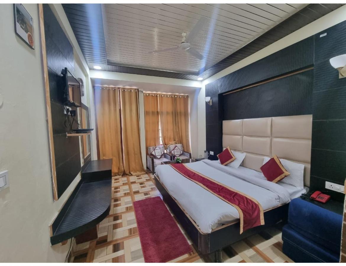 Hotel Krishna Palace, Масурі Екстер'єр фото